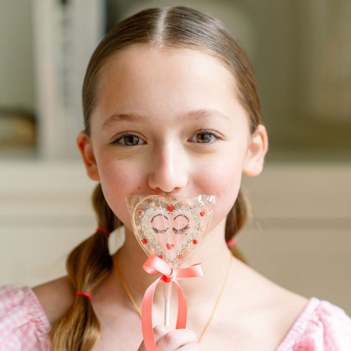 Fondant Sassy Heart Lollipops