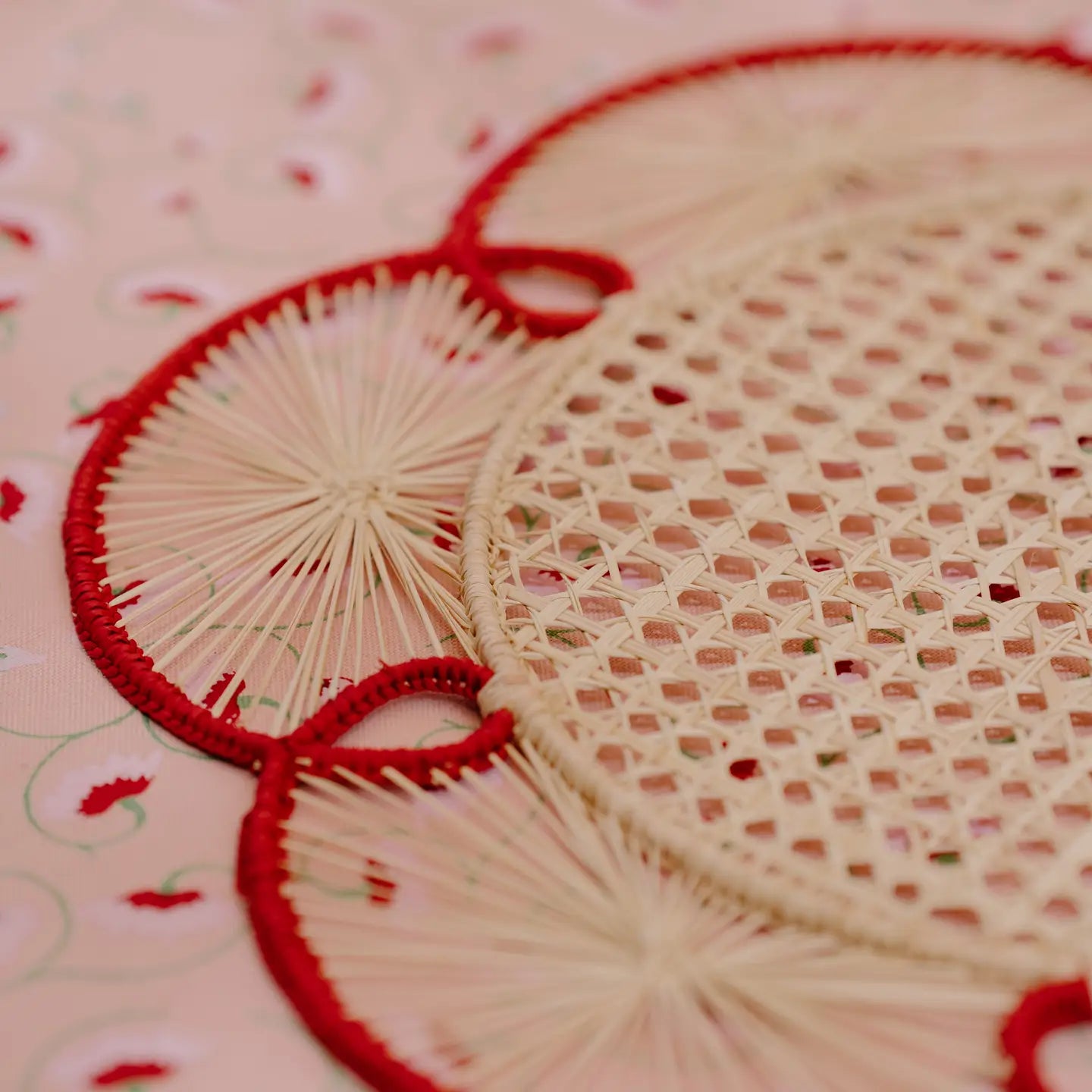 Red Handwoven Iraca Charger | Set of 4